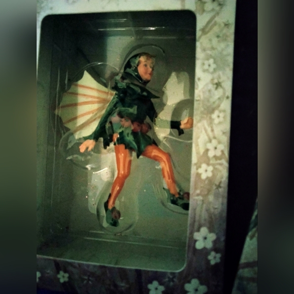 Holly Fairy by Cicely Mary Barker The Original Flower Fairies Collection 2012 - Picture 7 of 9